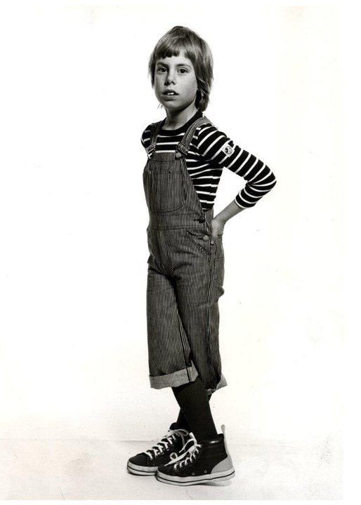 Randiga tröjor med Musse på ärmen. Det ville alla ungar ha på 70-talet. Liksom deras föräld- rar. Foto: Ewa-Marie Rundqvist